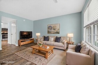 Building Photo - 507 Stinson Dr