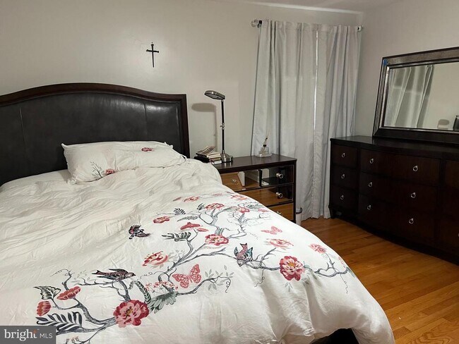 Foto del edificio - 10305 Beaumont St