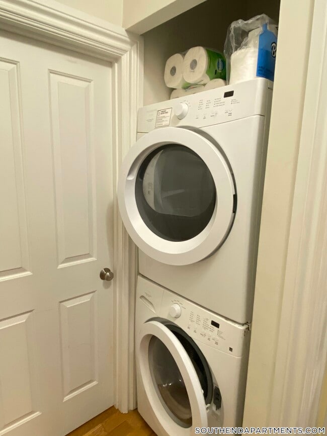 Foto del edificio - 656 Massachusetts Ave