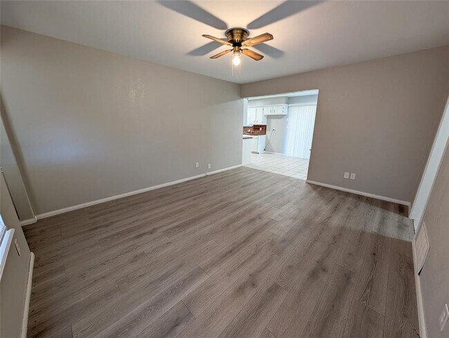 Foto del edificio - 2709 SW 55th St
