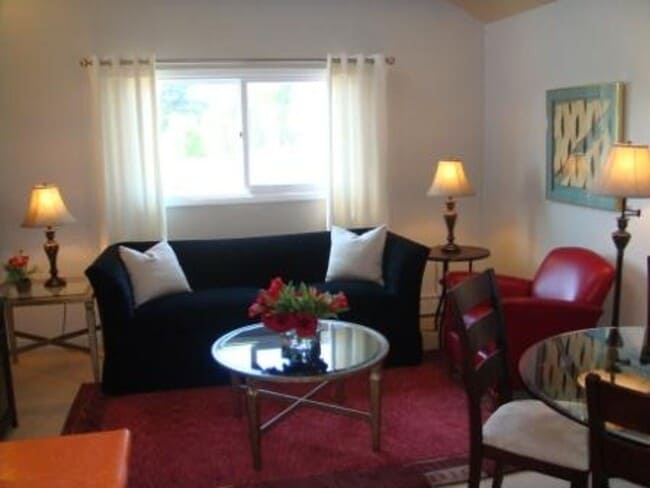 Interior Photo - 1101 B St