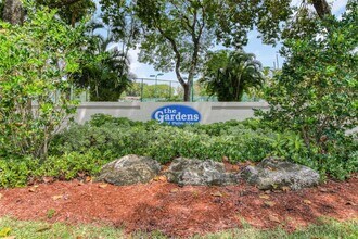 Building Photo - 709 Gardens Dr