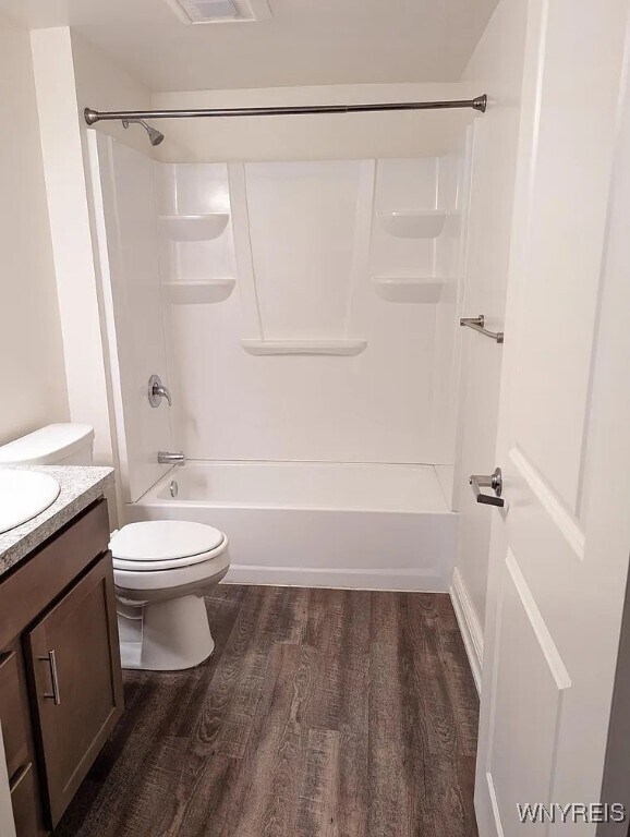 Foto del edificio - 77 Laverack Ave