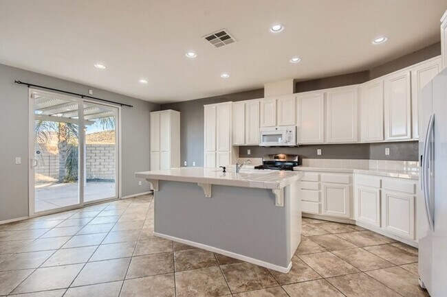 Foto del edificio - 29810 Cottonwood Cove Drive, Menifee, CA, ...