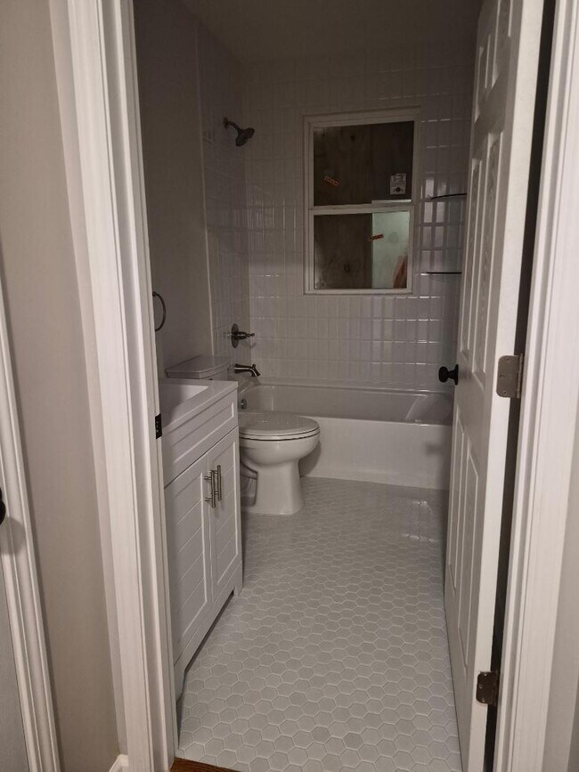 Foto del edificio - 1471 Genesis Cir