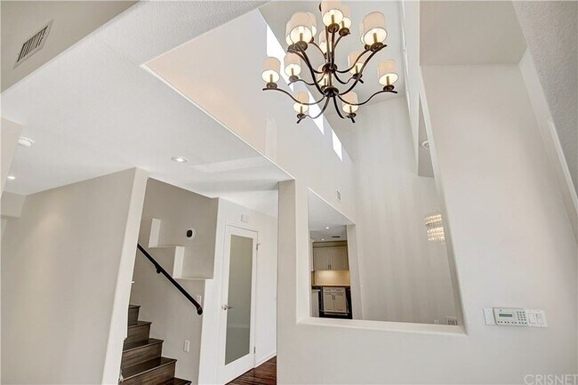 Building Photo - 4310 Park Arroyo
