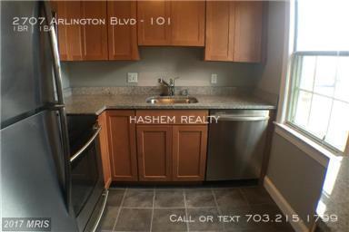 Building Photo - 2707 Arlington Blvd