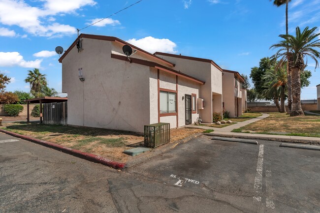 Photo - 349 N Eucalyptus Ave Townhome