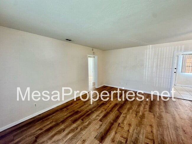 Photo - 1519 W Virginia St House