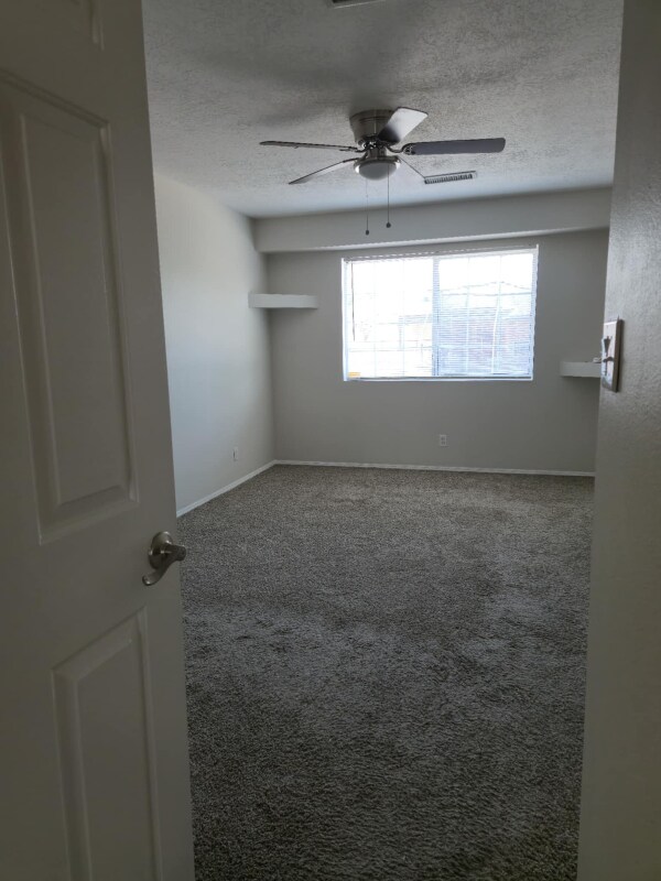 Foto del edificio - 236 Dogwood Trail SE