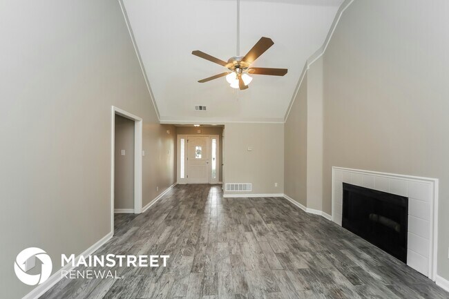 Foto del edificio - 6580 Silver Oak Cove
