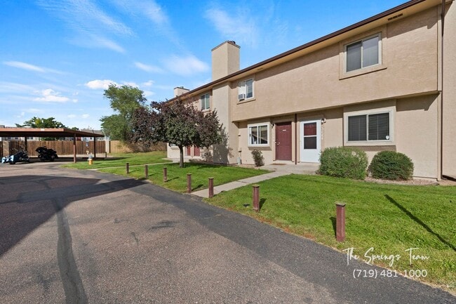 Building Photo - LA JOLLA 2BD TWO-STORY TOWNHOME CONVENIENT...