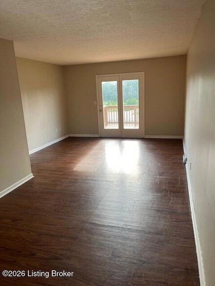 Foto del edificio - 1705 Cliff Ridge Ct