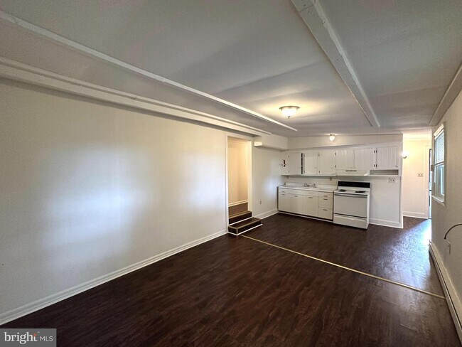Building Photo - 14703 Eyler Ave