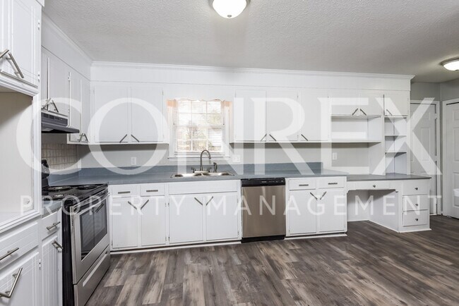 Foto del edificio - Adorable 4 Bedroom