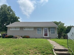 Building Photo - 109 David Dr