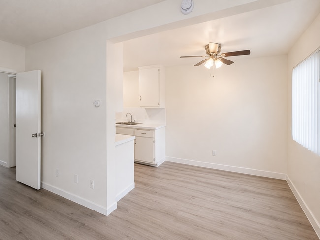 Foto del interior - 111-115 E. Beach Ave.