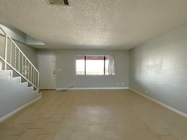 Foto del edificio - AVAILABLE NOW !! 2 Bed 2 Bath Two Story Apartment in Desert Hot Springs! MOVE IN SPECIAL ONE MONT...