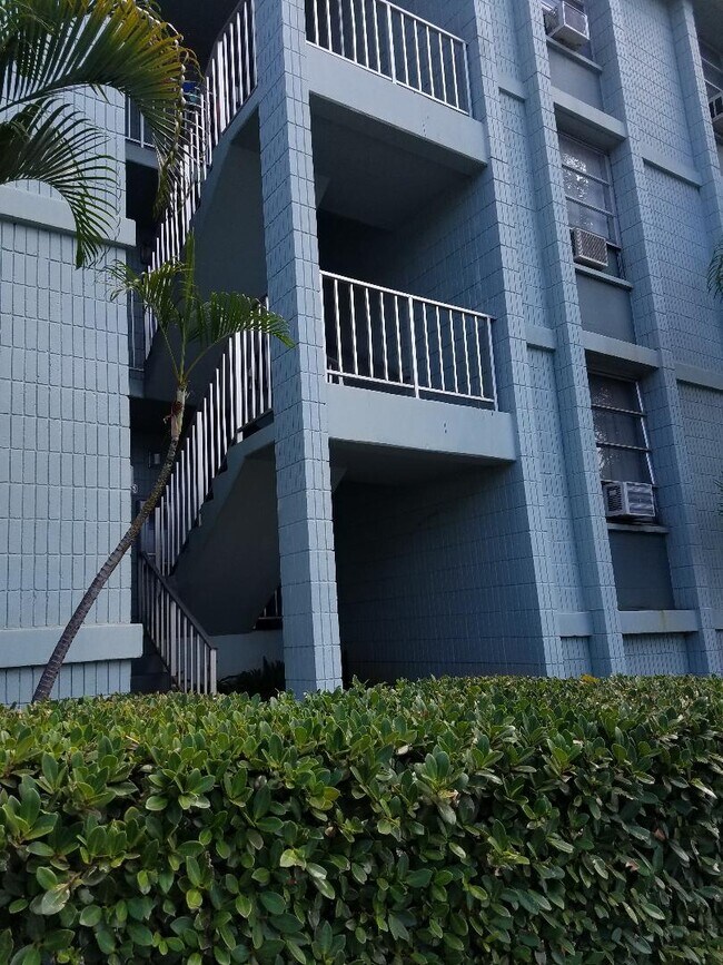 Foto del edificio - 98-1040 Moanalua Rd