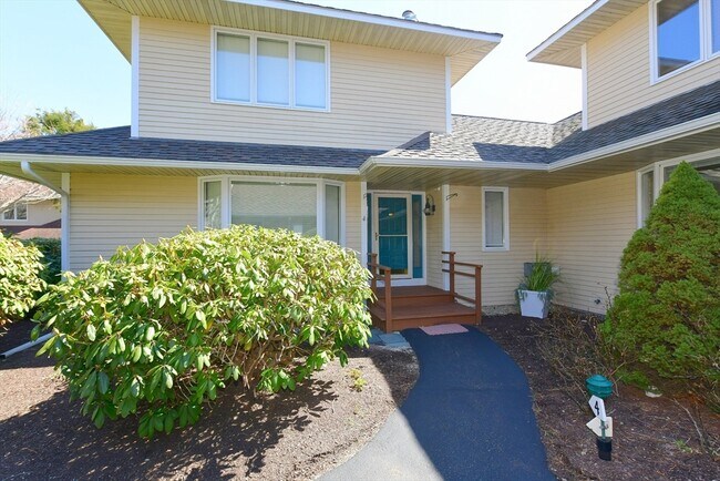 Foto del edificio - 4 Bittersweet Ln