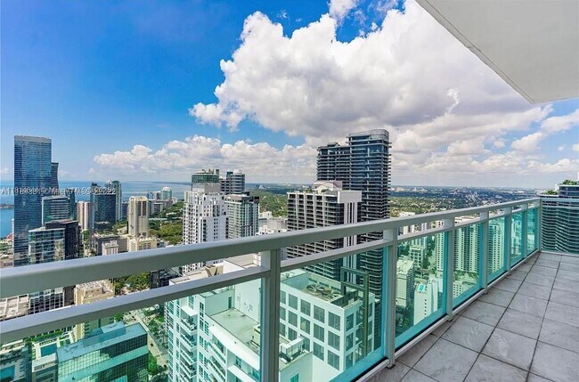 Foto del edificio - 950 Brickell Bay Dr