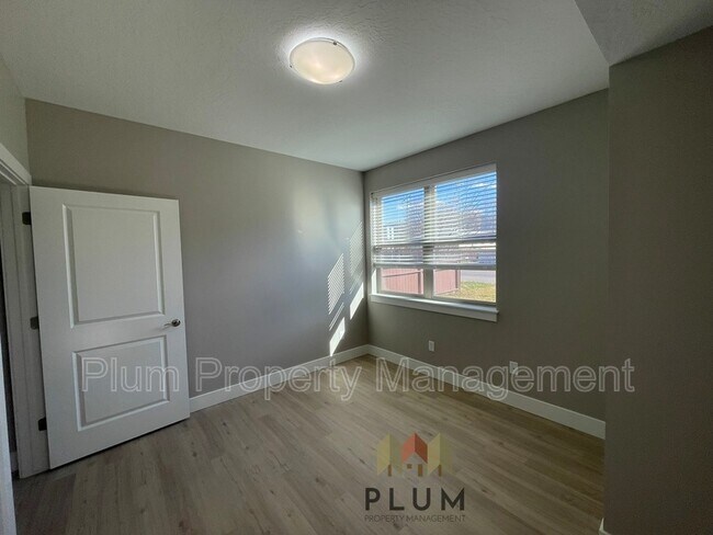 Foto del edificio - 1720 S 14th St W