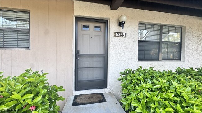 Foto del edificio - 5339 Treetops Dr