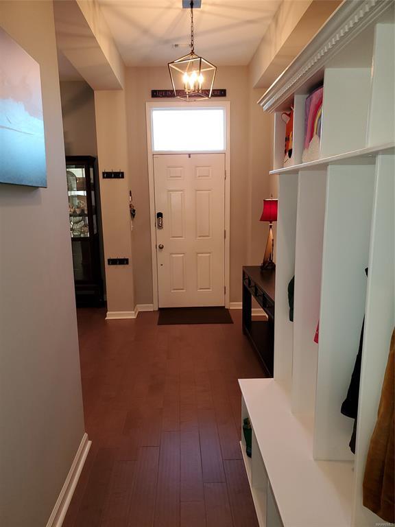 Foto del edificio - 9407 Cres Lodge Cir