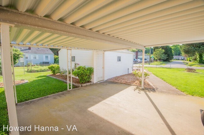 Building Photo - 3 br, 1 bath House - 2933 Saturn Street