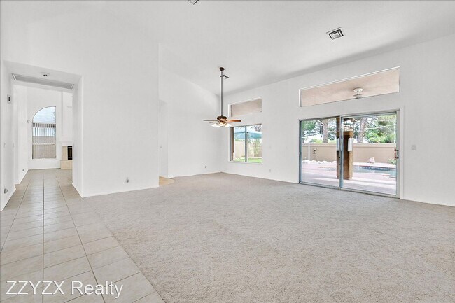 Building Photo - 3 br, 2 bath House - 1444 Castle Crest Dr