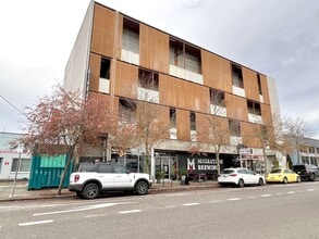 Building Photo - 3951 N Williams Ave