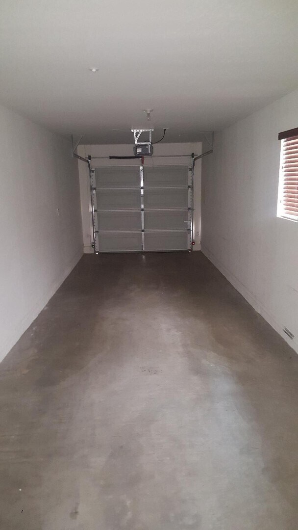 Foto del edificio - Gorgeous 3 story townhome!