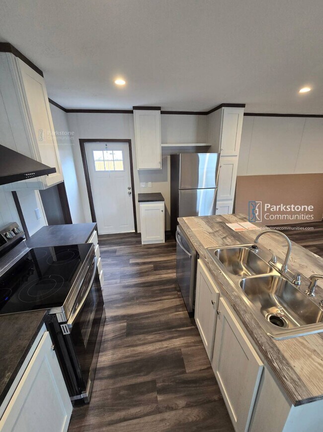 Foto del edificio - 2420 Emery Hills Dr