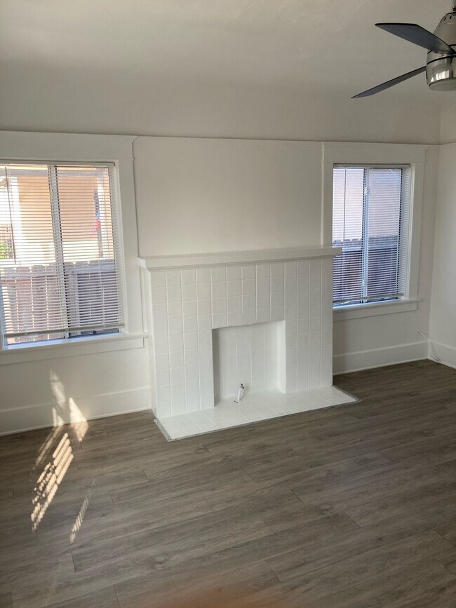 Building Photo - 142 S Vendome St