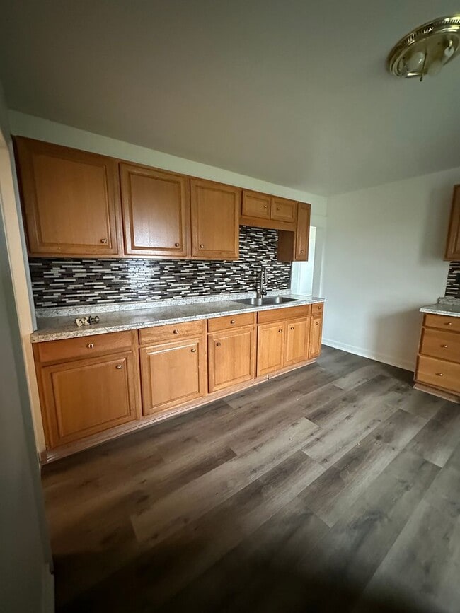 Foto del edificio - 805 S 5th Ave