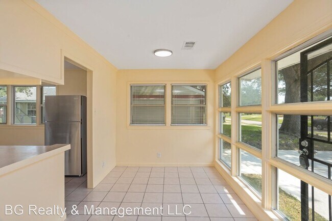 Foto del edificio - 3 br, 1 bath House - 3664 Greinwich Blvd