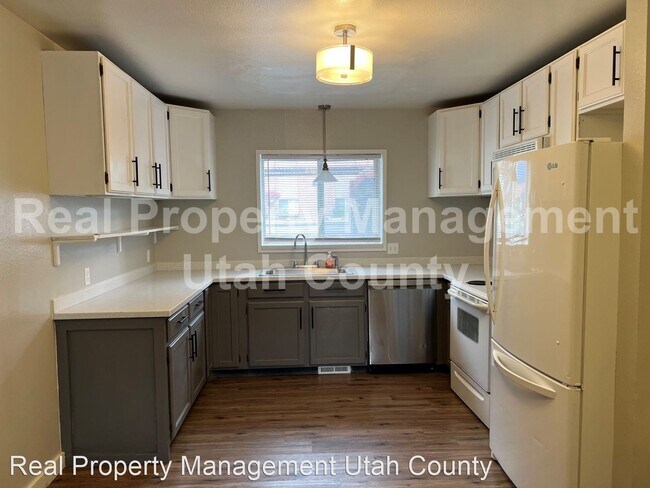 Building Photo - 3 br, 1 bath House - 1435 N Amiron Way #A