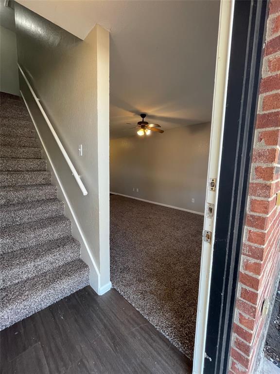 Foto del edificio - 556 E Cedar St