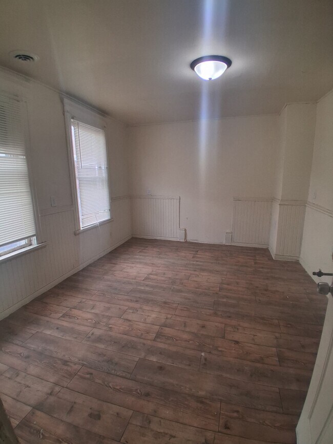 Foto del edificio - 1231 W Windlake Ave