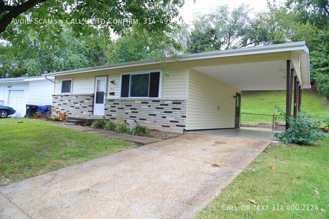 Foto del edificio - 3415 Ginger Dr