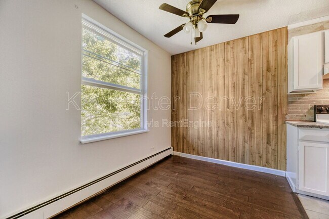 Foto del edificio - 2120 S Vaughn Way