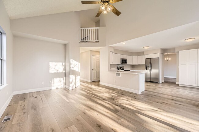 Building Photo - 4 bedroom, 2 1/2 bath home with attached 2...