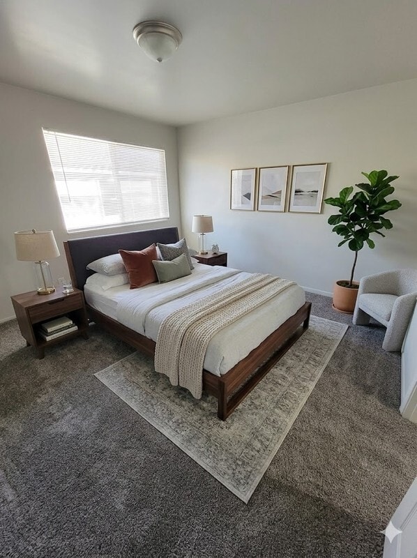 Foto del edificio - 586 Tiffany Town Dr