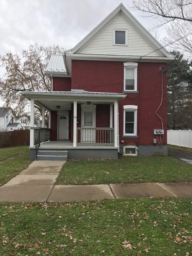Primary Photo - 123 Horseheads Blvd