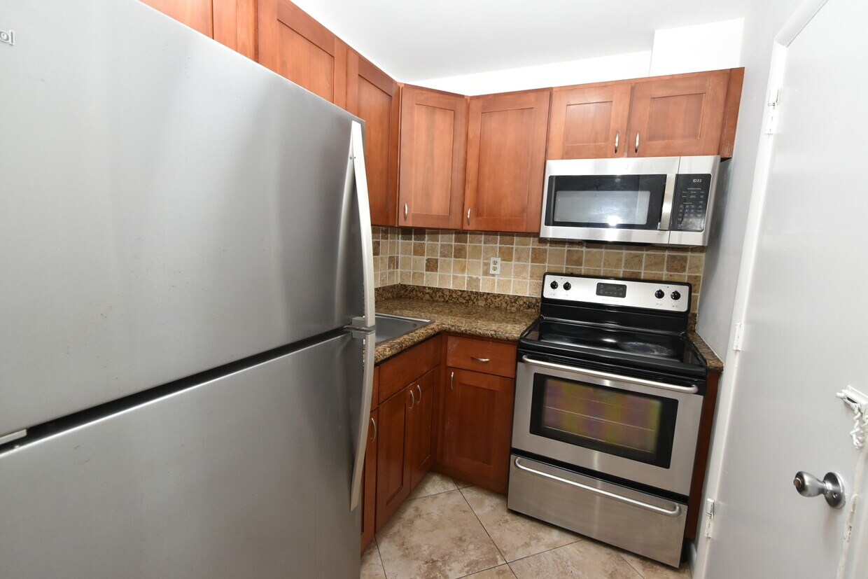 Foto del edificio - 3550 NW 8th Ave