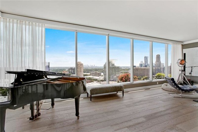 Building Photo - 3630 Peachtree Rd NE