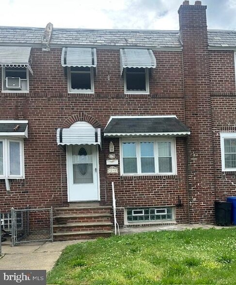 Foto del edificio - 4240 Sheffield Ave