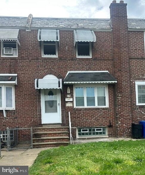 Photo - 4240 Sheffield Ave Townhome