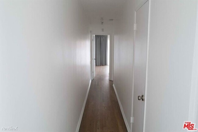 Building Photo - 2 br, 2 bath Condo - 31 Mast St