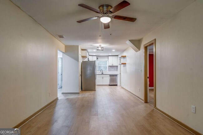 Foto del edificio - 1024 Regis Rd SE